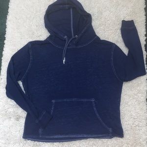 Light Sports Pullover
